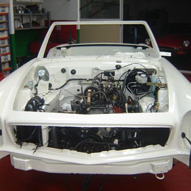 mercedes benz pagoda en proceso de montaje