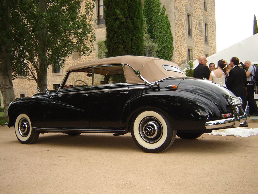 Mercedes 300 restaurado en boda